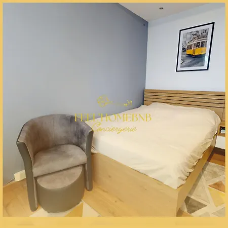 Le Petit Cocon, Station, Center & Free Coffee *